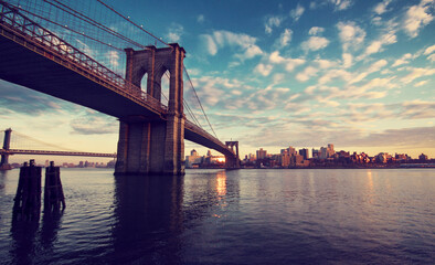 New York NY Großstadt USA Amerika Hochhaus Börse Wallstreet Brücke Aussicht auf die Brooklyn...