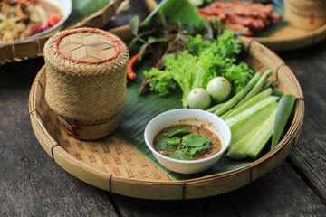 Fried mackerel with shrimp paste sauce