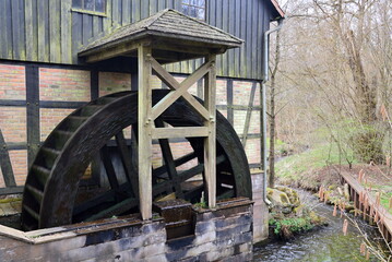 Historische Wasser Mühle am Fluss Warnau, Cordingen, Niedersachsen