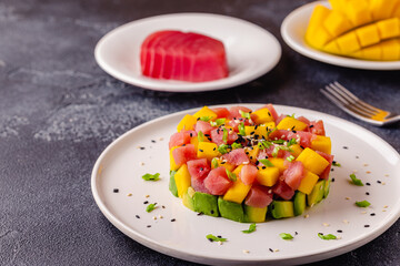 Tuna mango avocado salad tartare.