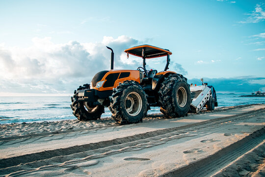 Trator na praia