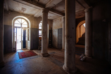 Fototapeta na wymiar Old abandoned historical mansion Znamenskoye-Sadki, inside view