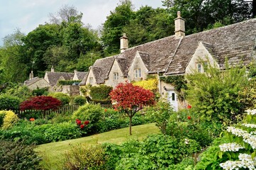 Fototapeta na wymiar Stone houses in the Cotswolds, England