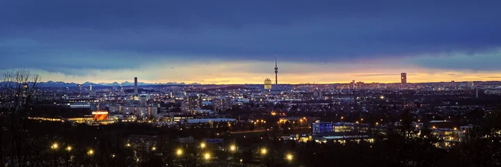 Panorama von München nach Sonnenuntergang © Anselm Baumgart