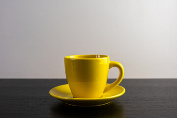 kolorowe zdjęcie kubka z kawą