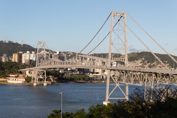 Ilha de Florianópolis e a Ponte Hercílio Luz em Santa Catarina, Brasil, florianopolis