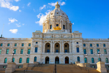 Fototapeta na wymiar Minnesota State Capitol Building in Saint Paul, USA