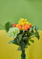 リビングに飾ってる綺麗な花の様子