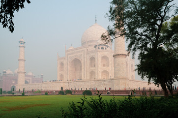 Fototapeta na wymiar taj mahal in agra country