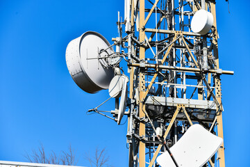 Antenna parabolica satellitare  © Giovanni Cardillo