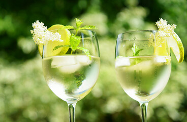 refreshing summer cocktail 