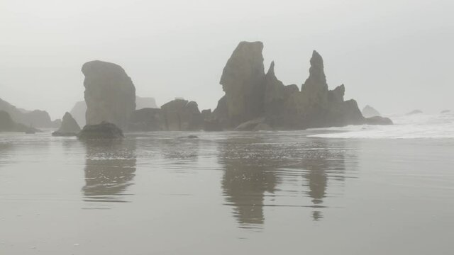 The tide is coming in. The Oregon Coast is the geographic term for the coast of the U.S. state of Oregon on the Pacific Ocean (Pacific Coast).