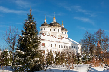 Fototapeta na wymiar Church of Xenia of St. Petersburg in the Nikolo-Solbinsky Monastery, Pereslavsky district, Yaroslavl region on a sunny winter day.