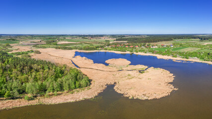 Jezioro Bogdańskie k/Olsztyna na Warmii w północno-wschodniej Polsce