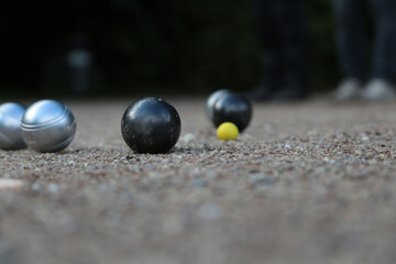Detailaufnahme von einem Boule / Petanque Spiel