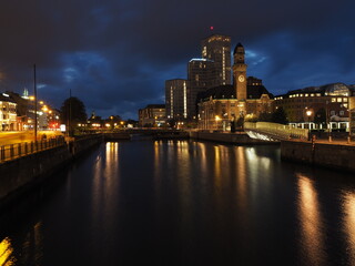Fototapeta na wymiar Malmö bei Nacht