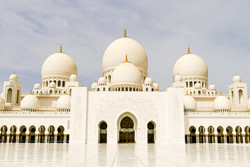 Fototapeta na wymiar United Arab Emirates, Abu Dhabi, Mosque Sheikh Zayed