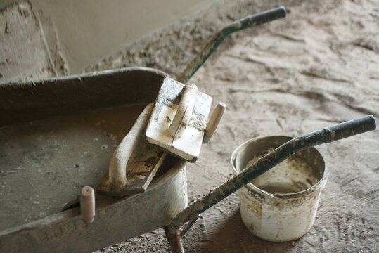 tools for concrete plaster in the house 
