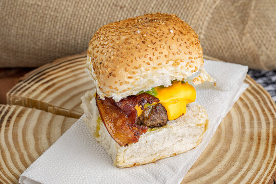 Lanche Hamb&uacute;rguer 