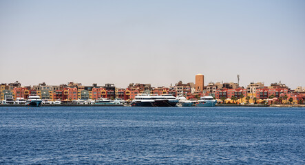 Obraz premium many ships in the Hkrgada Marina in the Red Sea