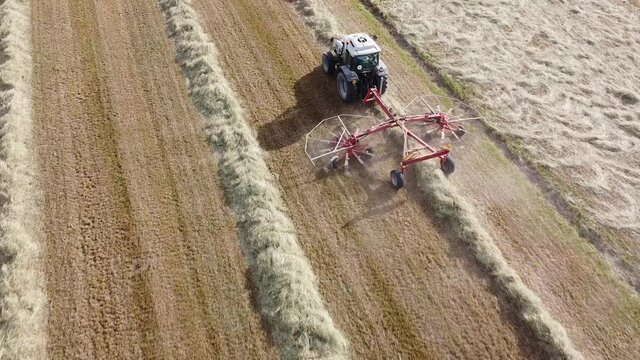 tedder agricultural machine