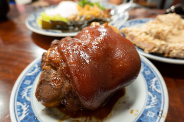 taiwanese braised pork feet