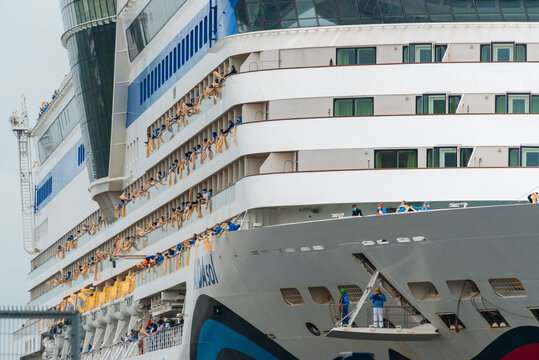 Kiel, 13.05.2021 Ankunft des Kreuzfahrtschiffes AIDAsol als erstes Schiff 2021 am Ostseekai in Kiel