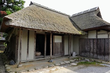 Fototapeta na wymiar 日本の古い茅葺きの家