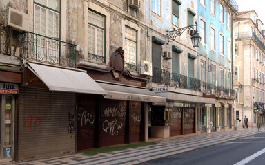 architecture, building, chateau, europe, history, city, palace, cathedral, old, historic, tower, travel, landmark, sky, university, city, france, medieval, tourism, college, religion, portugal, monume