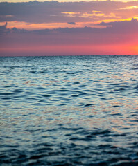 Obraz premium Horizon on the sea at sunset.