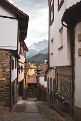 Calles de Potes, un pueblo cántabro maravilloso
