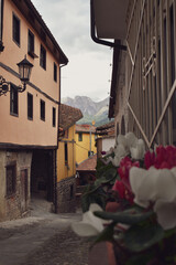 Paseo por las calles de Potes en Cantabria