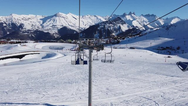 En hiver dans un telesiege