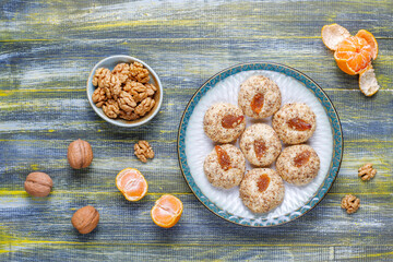Obraz na płótnie Canvas Delicious homemade walnut and jam cookies.