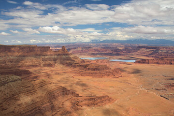 Fototapeta na wymiar Canyonlands bei Wolken.