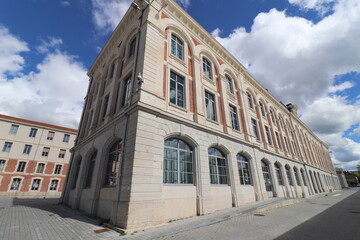 L'ESADSE, école supérieure d'art et design, à la cité du design, vue de l'extérieur, ville de Saint Etienne, département de la Loire, France