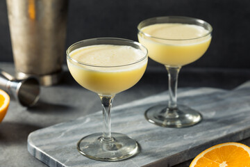 Refreshing Boozy Golden Dream Cocktail