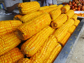 steamed corn in the market