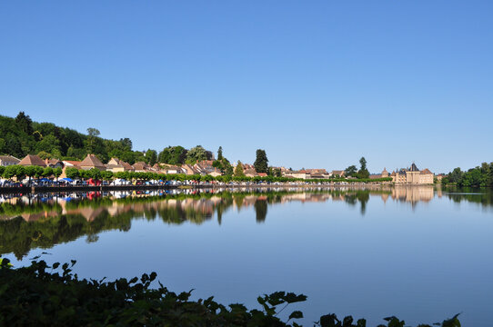 Lac de La Clayette et ch&acirc;teau