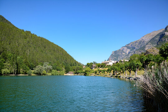 Lac de Le Lauzet Ubaye  France