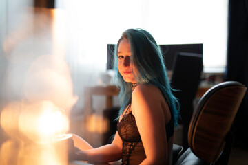 Frau mit Blauem Haar 