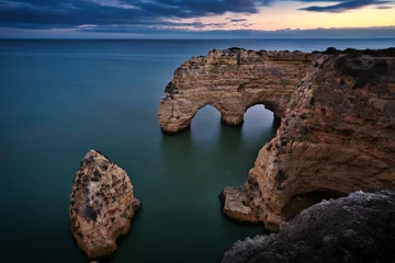 Cercles muraux Plage de Marinha, Algarve, Portugal Natural Arch & Sunset