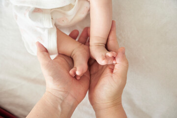 赤ちゃんの足