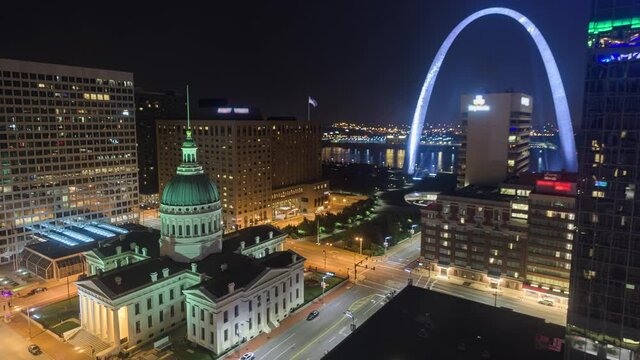 St. Louis, Missouri, USA downtown cityscape with the Arch and Courthouse