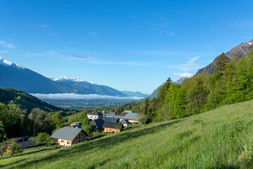 Fototapeta na wymiar Paysage du Parc Naturel Régional des Bauges en Savoie en France dans les montagnes des Alpes