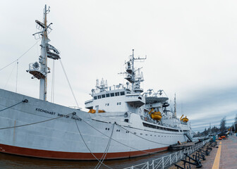 Naklejka premium Research vessel COSMONAUT VIKTOR PATSAEV on the pier of Kaliningrad