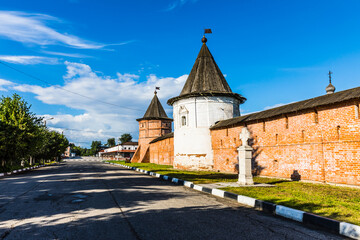 Obraz premium The Archangel Michael Monastery in the center of the city in the ring of ancient earthen ramparts of the 12th century, left over from the city Kremlin. Yuryev-Polsky, Russia