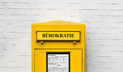 Bürokratie Briefkasten