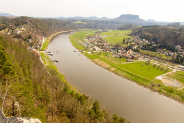 Die Elbe bei Kurort Rathen