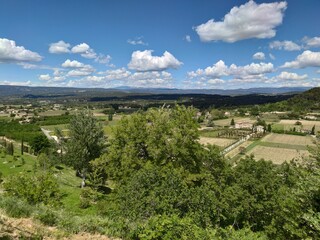 Fototapeta na wymiar Provence, vue sur la vallée depuis Ménerbes